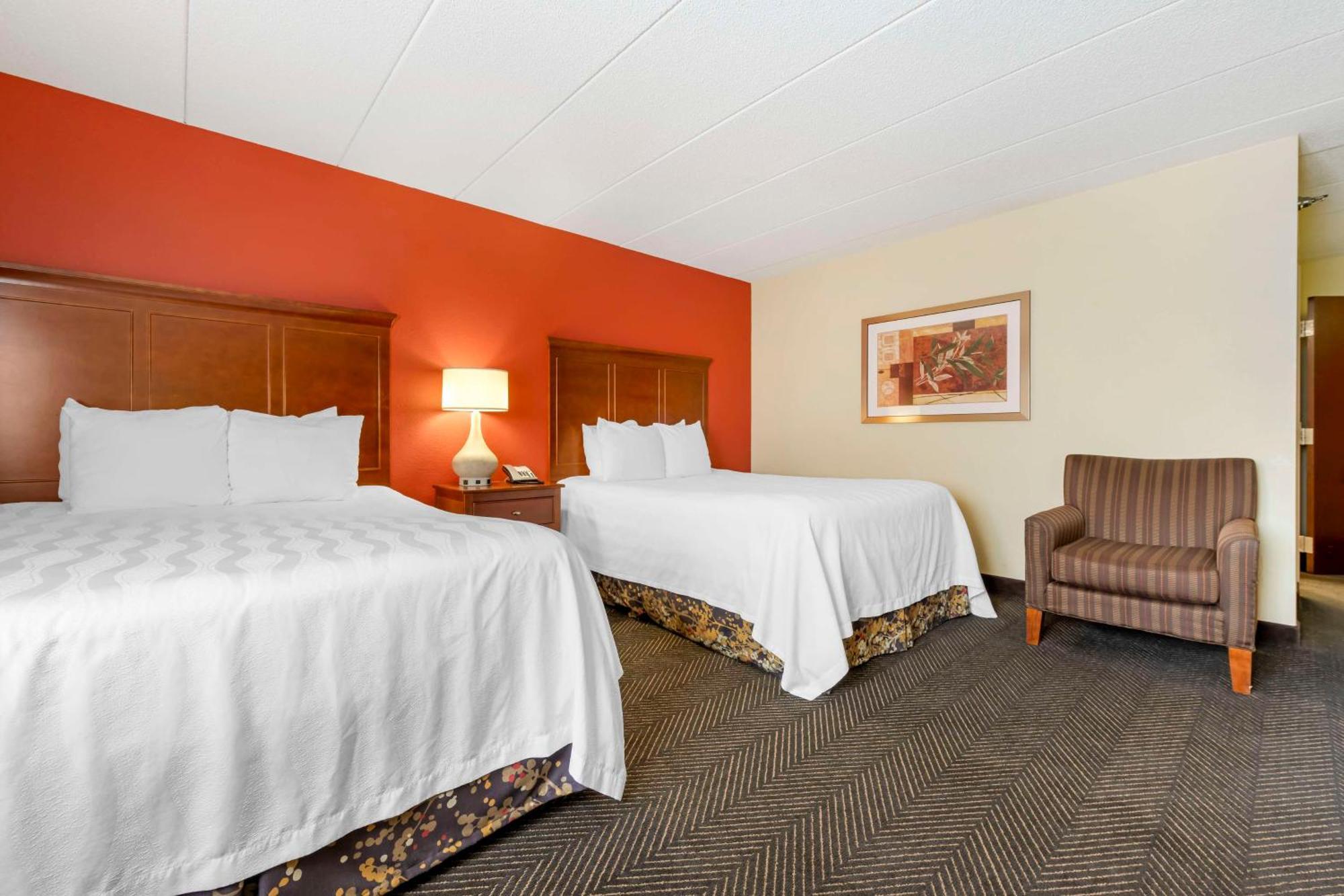 Best Western Plus St. Paul North/Shoreview Exterior photo